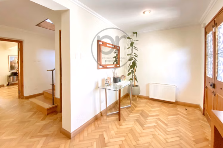 El Golf arriendo casa 3 dorm., estar, servicio, piscina