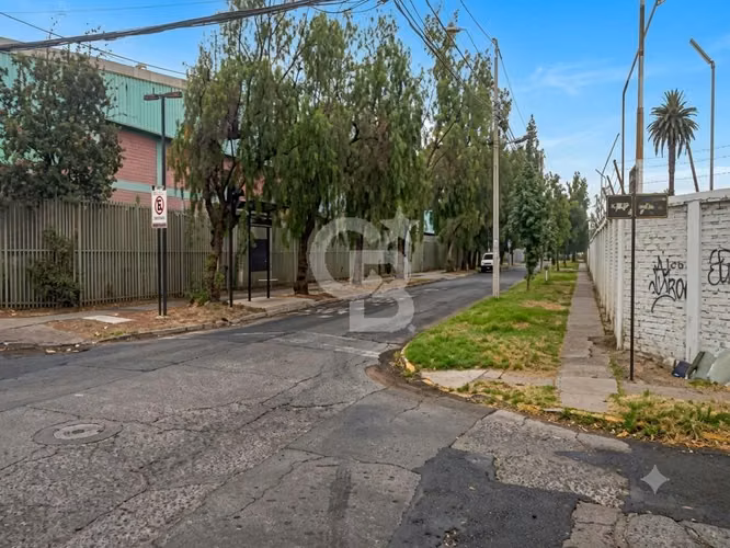 Prop Industrial La Cisterna: Bajó UF 7.400 a UF 32.500 - Imagen 12
