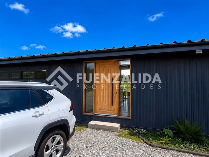 Se Arrienda Moderna Casa con Vista a Volcanes Puerto Varas