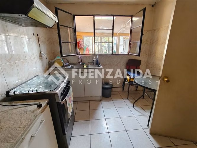 Casa en venta de 4 dorm. en Recoleta