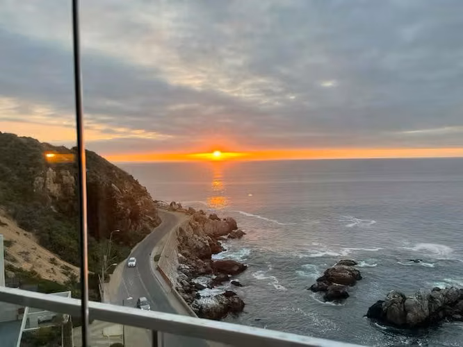 ARRIENDO DEPTO. FRENTE AL MAR 3D/2B/1EST EN CONCÓN