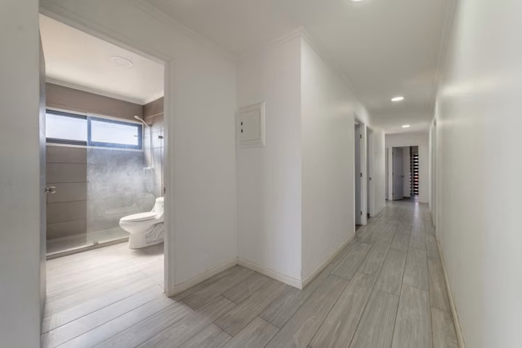 PARCELA EN COLINA 5000 MT2 CASA MEDITERRANEA CON PISCINA