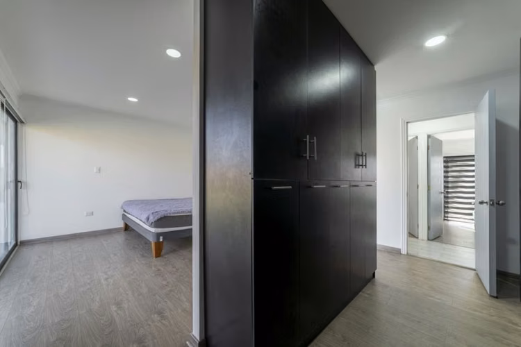 PARCELA EN COLINA 5000 MT2 CASA MEDITERRANEA CON PISCINA