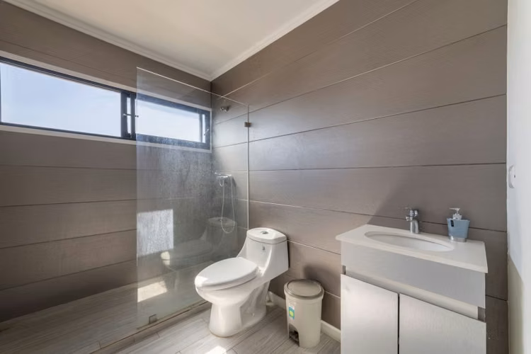 PARCELA EN COLINA 5000 MT2 CASA MEDITERRANEA CON PISCINA