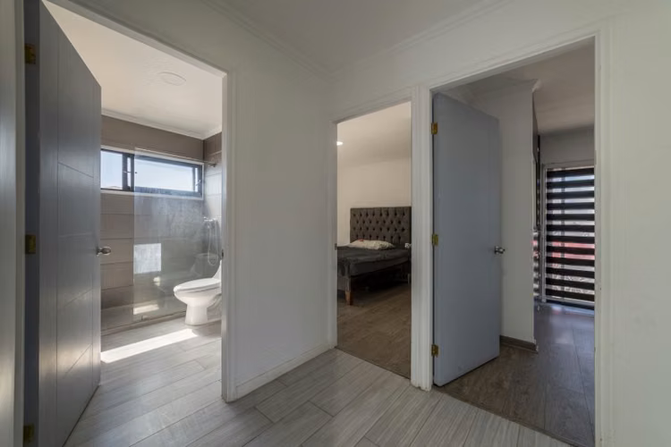 PARCELA EN COLINA 5000 MT2 CASA MEDITERRANEA CON PISCINA