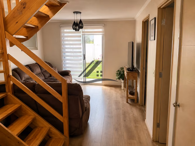  Amplia casa de 2 pisos con gran terraza y patio | Quilpué