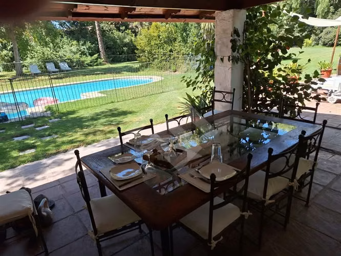 Parcela con amplia casa en venta en Buin, ERZ