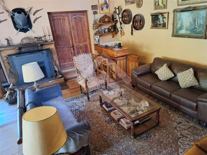 Parcela con amplia casa en venta en Buin, ERZ