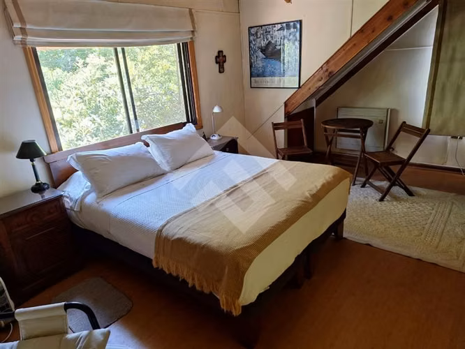 Parcela con amplia casa en venta en Buin, ERZ