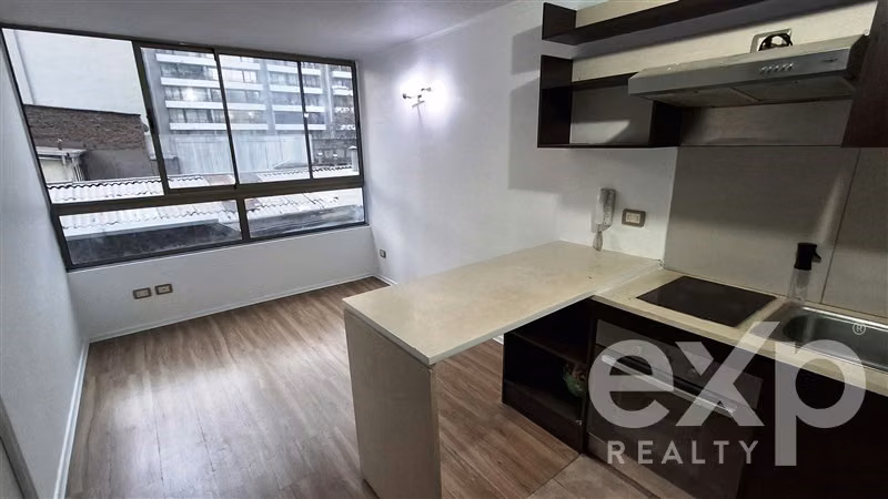 Inversión Segura en Santiago Centro! 1D + 1B Orientación N