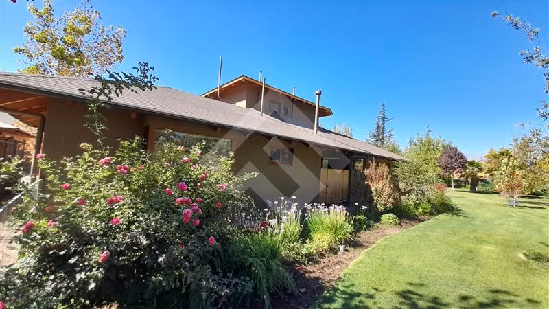 Casa en venta en Condominio Club de Golf Las Araucarias, ERZ