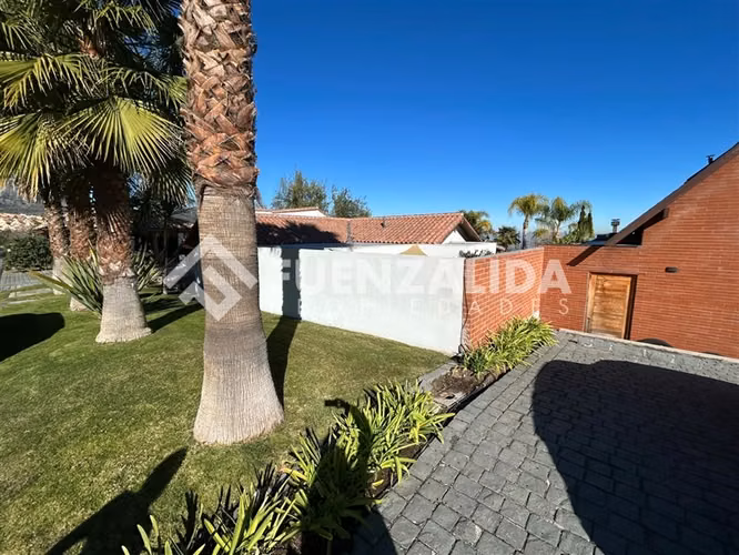 Casa en venta de 6 dorm. en Peñalolén