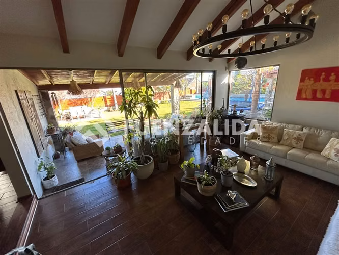 Casa en venta de 6 dorm. en Peñalolén