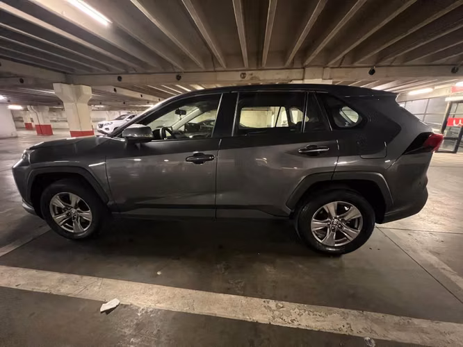 Se vende auto Toyota rav4
