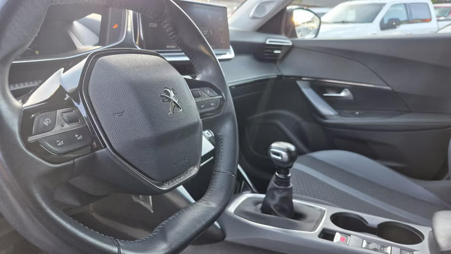 PEUGEOT 2008 2020 - Imagen 8