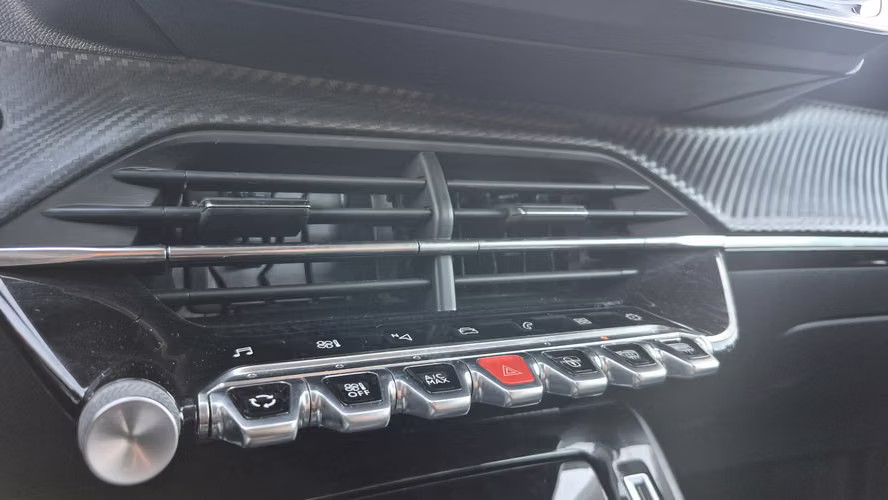 PEUGEOT 2008 2020 - Imagen 12