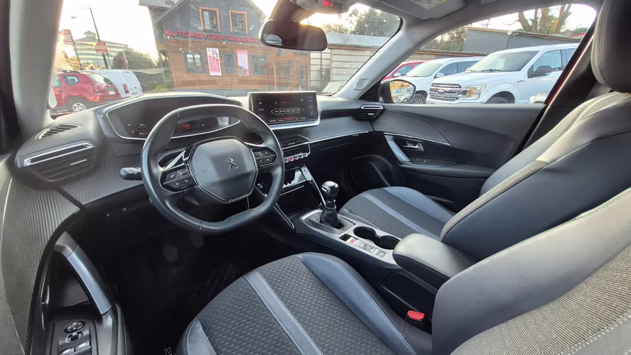 PEUGEOT 2008 2020 - Imagen 18