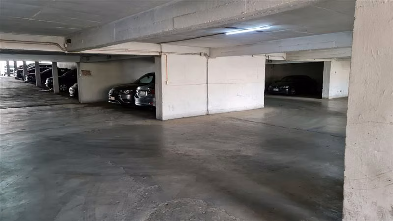 Estacionamiento Sto Domingo 1141, Incluye Gasto Común