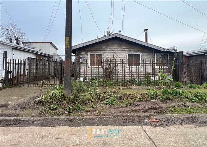 Venta de casa con 4 dorm y 2 baños y gran terreno, en Temuco