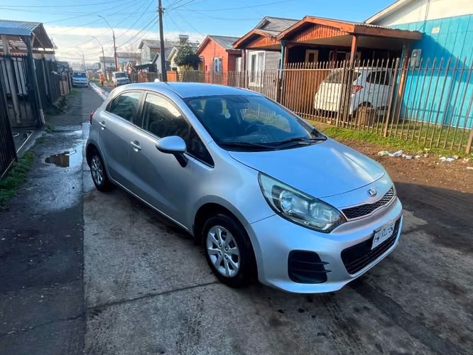 vendo kia rio 5