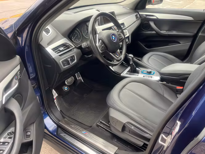BMW X1 SDRIVE 20i 2.0 AUT.  KM. FULL Sunroof