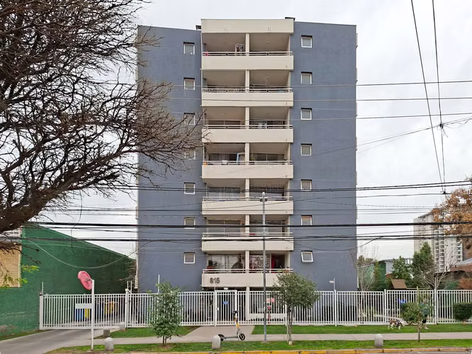 Av. Salesianos 815 (1 Est /1 Bod) [848-4]