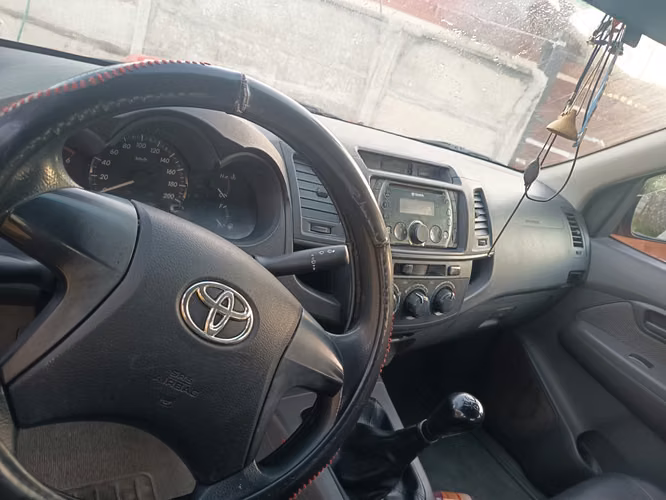 Toyota Hilux 2.5 Diésel Doble Cabina 4x2 Mecánica