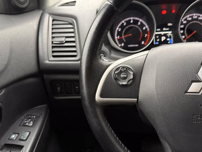 MITSUBISHI ASX  2013