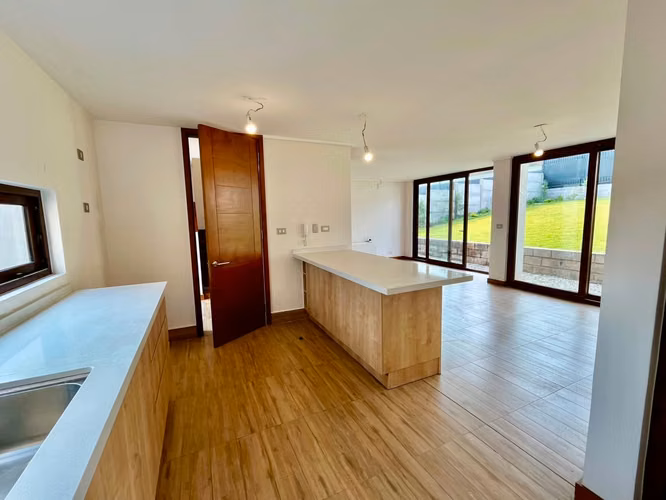 Moderna Vivienda con Excelente Conectividad (176493) - Imagen 13