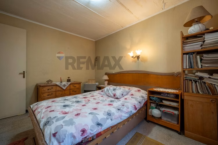 Más de 1.000 m² para invertir en la reina