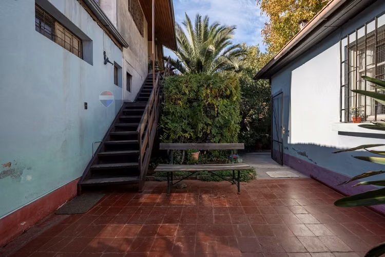 Más de 1.000 m² para invertir en la reina