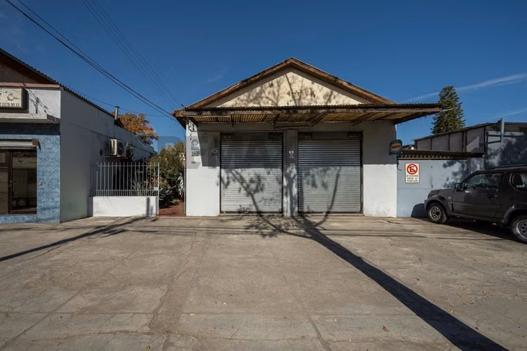 Más de 1.000 m² para invertir en la reina
