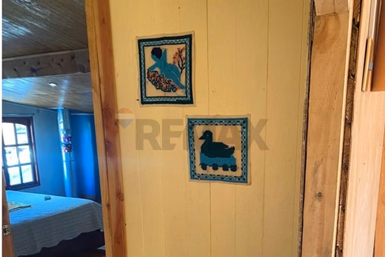 Venta casa 2 pisos con amplia bodega, loncoche