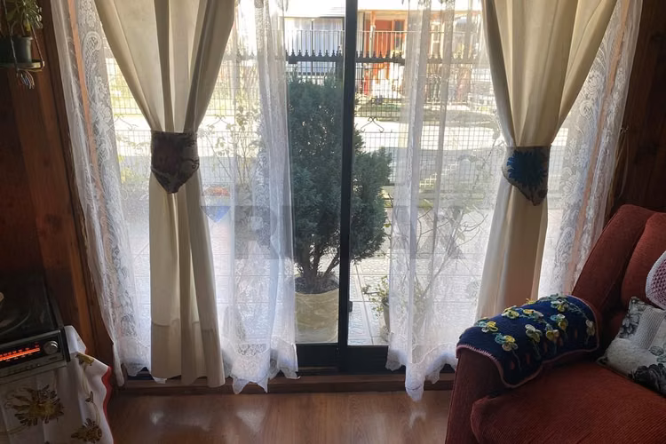 Venta casa 2 pisos con amplia bodega, loncoche