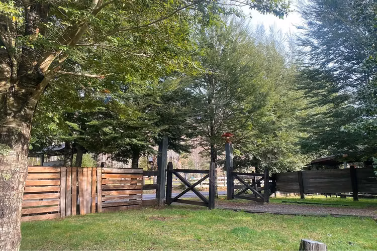 Se vende restaurant y cabañas orilla de rio