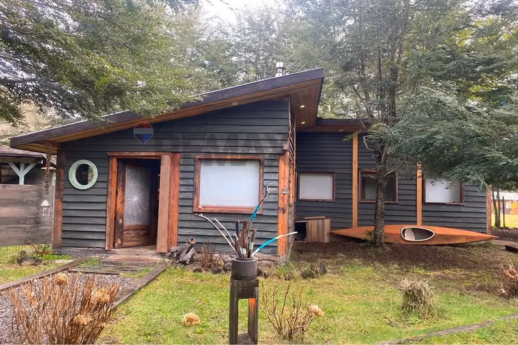 Se vende restaurant y cabañas orilla de rio