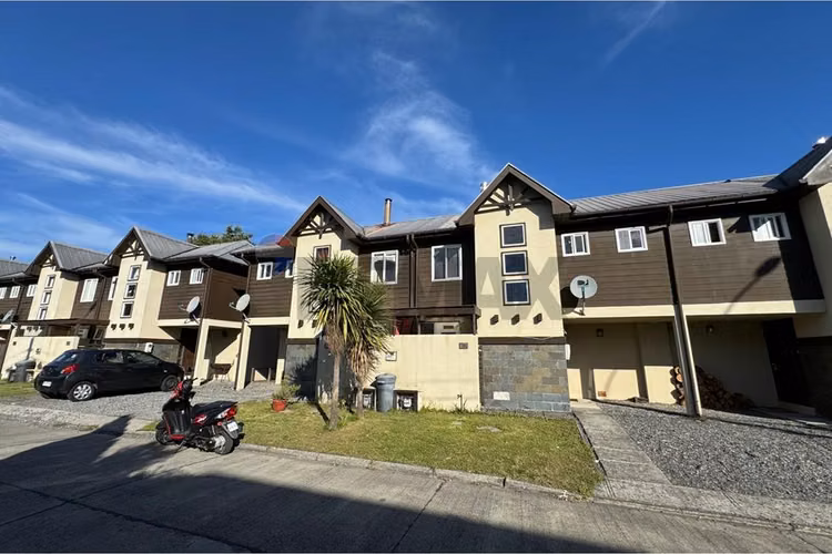 En venta casa céntrica en  pucón