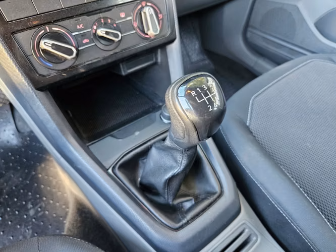 Volkswagen T-cross Confortline Mt 2021