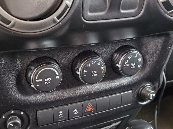 Jeep Wrangler Wrangler Sport 4x4 3.6 Aut 2017