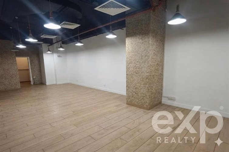 Local en arriendo E. Britania, Los Militares con Manquehue