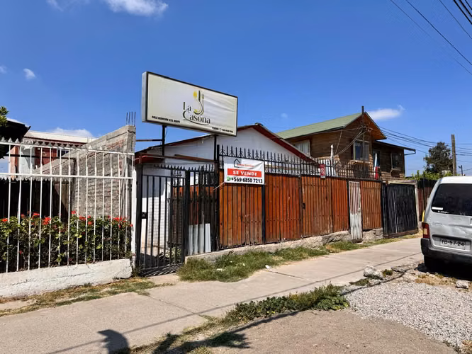 Casa + 3 Deptos. Interiores, Renta Activa – Maipú $