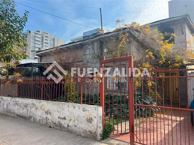 Casa en venta de 6 dorm. en Ñuñoa