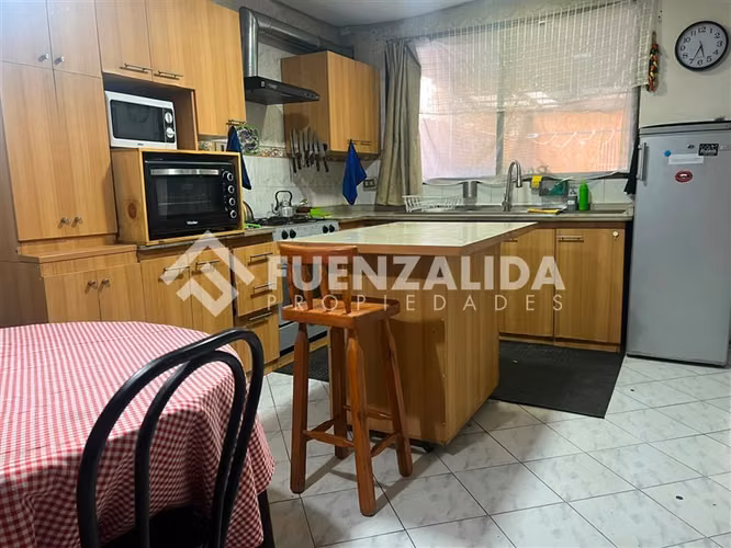 Casa en venta de 6 dorm. en Ñuñoa