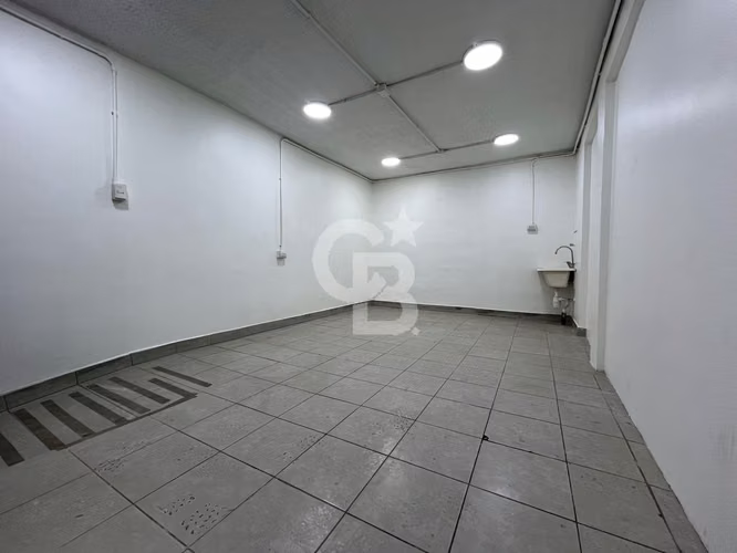 Local Comercial, Iluminación, Ubicación y Conectividad