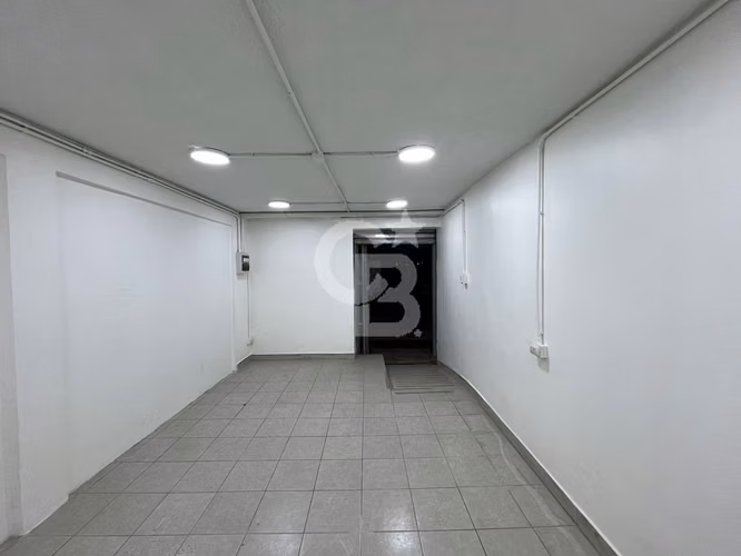 Local Comercial, Iluminación, Ubicación y Conectividad
