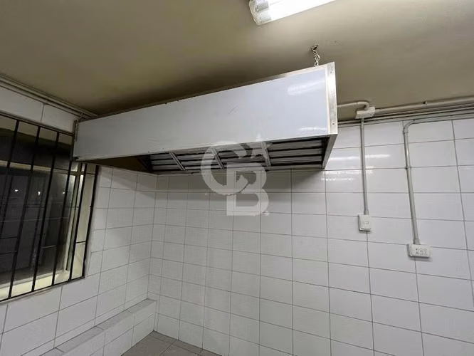 Local Comercial duplex en Colon