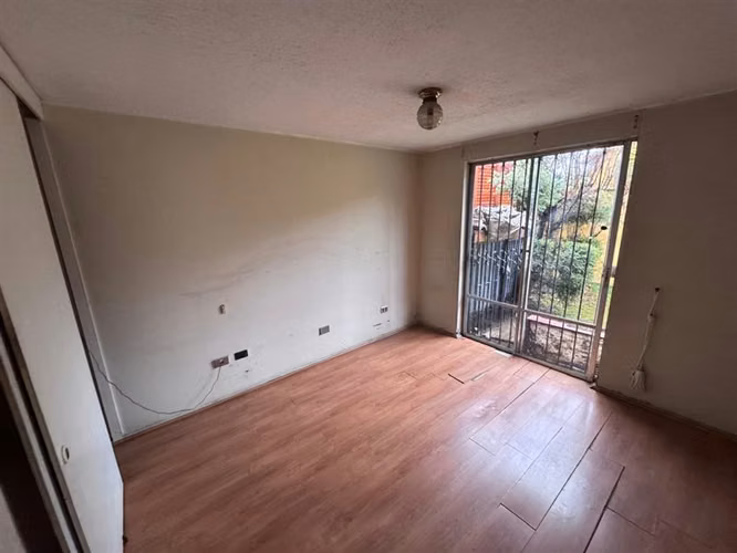 Casa en arriendo de 5 dorm. en Peñalolén