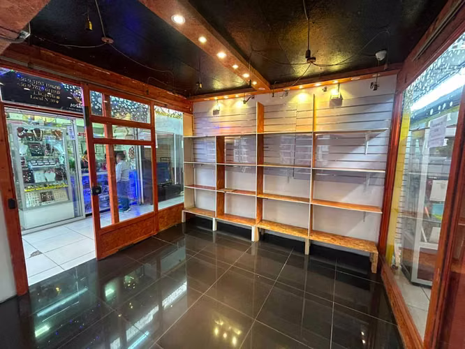 Excelente Local con Gran rotación de clientes (171851) - Imagen 11