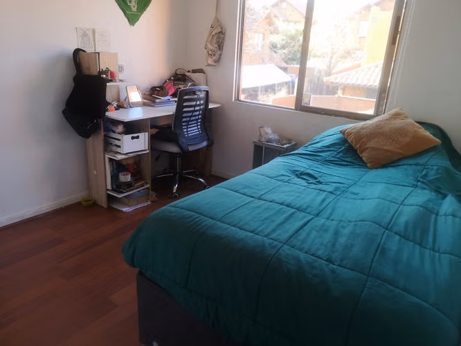 Amplia Casa en Condominio Peñalolén