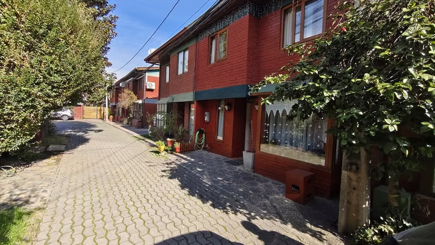 Acogedora Casa en La Reina